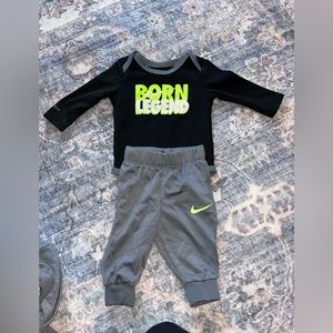 Infant Nike 2 piece set. 6 months.
